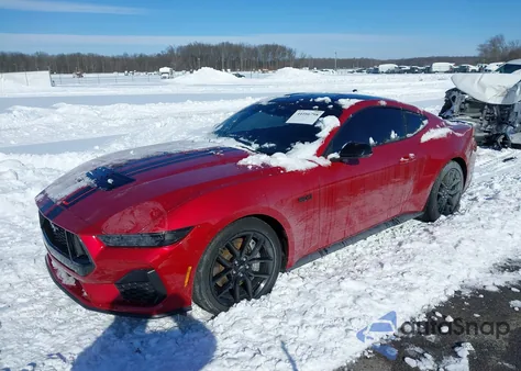 2024 Ford Mustang Gt Premium Fastback z USA, uszkodzony, nr VIN 1FA6P8CF0R5402949